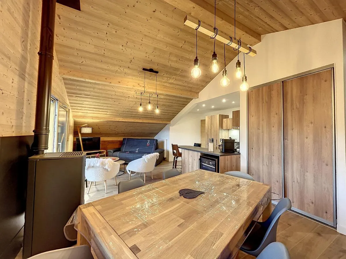 Appartement Neuf Avec Vue Mont Blanc, Parking Et Wifi A Combloux - Fr-1-560-113 0*,  France